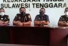 Kadis ESDM Sultra Andi Aziz Ditetapkan sebagai Tersangka Kadis ESDM Sultra Andi Aziz Ditetapkan sebagai Tersangka