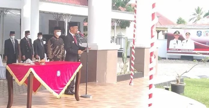 Bupati Wakatobi Lantik 214 PNS dalam Jabatan Fungsional