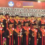 294 Mahasiswa Unsultra Resmi Jalani Wisuda 294 Mahasiswa Unsultra Resmi Jalani Wisuda