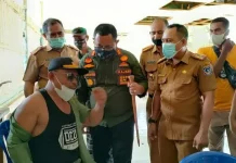 Sempat Menolak Vaksinasi, Kades Nihi Kini Jadi Mentor Masyarakat Sempat Menolak Vaksinasi, Kades Nihi Kini Jadi Mentor Masyarakat