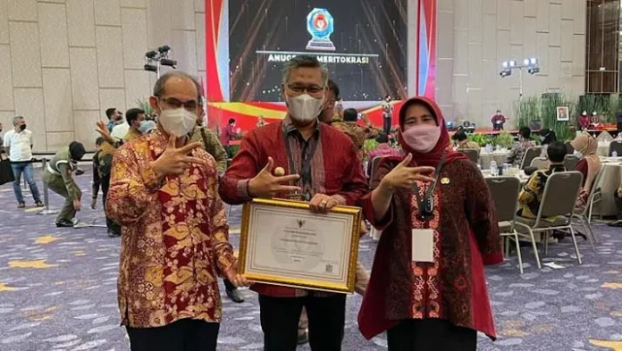 Pemkot Kendari Terima Anugerah Meritokrasi KASN 2021