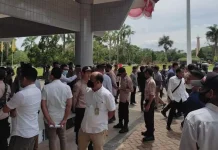 Tolak Hasil E-Voting BEM UHO, Mahasiswa Geruduk Rektorat Tolak Hasil E-Voting BEM UHO, Mahasiswa Geruduk Rektorat