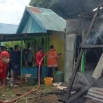 Dua Unit Rumah di Kendari Terbakar, Kerugian Capai Rp120 Juta Dua Unit Rumah di Kendari Terbakar, Kerugian Capai Rp120 Juta