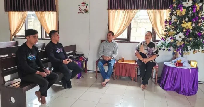 Relawan ASR Kenalkan Andi Sumangerukka Lewat Dialog dengan Warga Relawan ASR Kenalkan Andi Sumangerukka Lewat Dialog dengan Warga