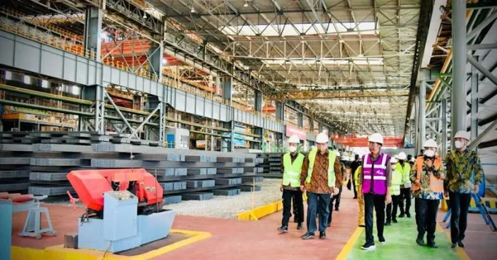 Berkunjung ke Pabrik Nikel di Konawe, Jokowi: Kita akan Stop Ekspor Bahan Mentah Produk Pertambangan