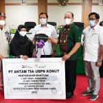 Antam Serahkan Bantuan Ambulance dan Alkes untuk BLUD RS Konut Antam Serahkan Bantuan Ambulance dan Alkes untuk BLUD RS Konut