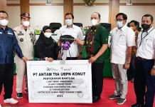 Antam Serahkan Bantuan Ambulance dan Alkes untuk BLUD RS Konut Antam Serahkan Bantuan Ambulance dan Alkes untuk BLUD RS Konut
