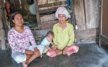 Bertahan di Kampung Lagundi: Kisah Penyintas Kerusuhan Ambon Bertahan di Kampung Lagundi: Kisah Penyintas Kerusuhan Ambon