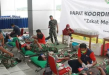PMI dan Baznas Gelar Donor Darah di Masjid Teluk Kendari PMI dan Baznas Gelar Donor Darah di Masjid Teluk Kendari