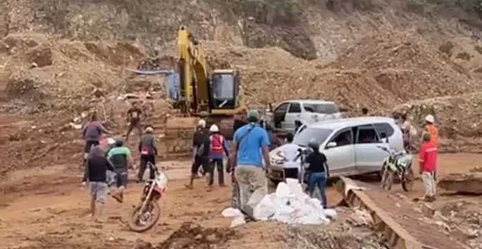 Screenshot_20211203-184958_Gallery Aksi Pengeroyokan Diduga Terjadi di Lokasi Tambang di Kolut