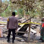 Diduga Punya Ilmu Parakang, Warga Konsel Bakar Rumah Tetangganya Diduga Punya Ilmu Parakang, Warga Konsel Bakar Rumah Tetangganya