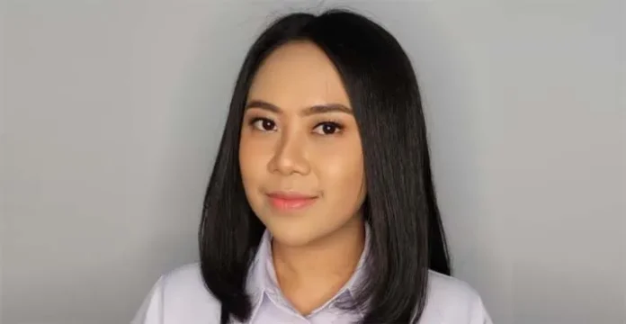 AyuBerlinerHugua Ketua Karateker Kadin Wakatobi Ayu Berliner Hugua