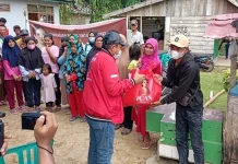 Puan Maharani Distribusikan Bantuan 10 Ton Beras di Sultra Puan Maharani Distribusikan Bantuan 10 Ton Beras di Sultra