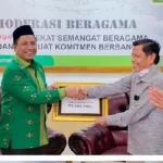 Kakanwil Sultra Serahkan Bantuan Operasional FKUB ke Graha Moderasi Beragama Kakanwil Sultra Serahkan Bantuan Operasional FKUB ke Graha Moderasi Beragama