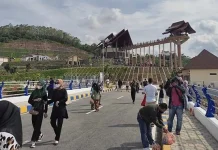 Meski Ditutup, Bendungan Ladongi Koltim Tetap Dipadati Pengunjung Meski Ditutup, Bendungan Ladongi Koltim Tetap Dipadati Pengunjung