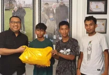 Berkat AJP Peduli, Dua Anak Ini Kembali Bersekolah Berkat AJP Peduli, Dua Anak Ini Kembali Bersekolah