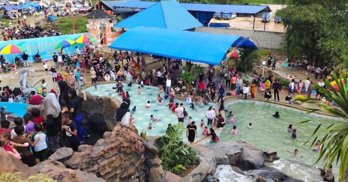 Libur Tahun Baru, Mantara Waterpark Kendari Dipadati Pengunjung