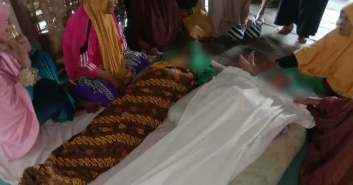 Ibu dan Anak di Mubar Meninggal Usai Tersambar Petir Ibu dan Anak di Mubar Meninggal Usai Tersambar Petir