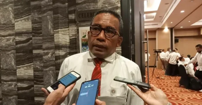 Muhammad Zamrun Firihu Rektor UHO Muhammad Zamrun Firihu