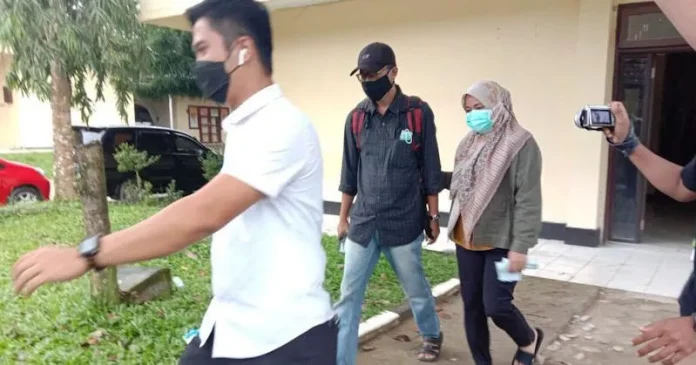 Penahanan Bupati Nonaktif Koltim Dipindahkan ke Kendari, Mulai Jalani Sidang 25 Januari 2022 Penahanan Bupati Nonaktif Koltim Dipindahkan ke Kendari, Mulai Jalani Sidang 25 Januari 2022