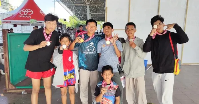 Atlet Muay Thai Kendari Raih Dua Medali Emas di Kejurnas