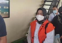 Bupati Koltim Non Aktif Andi Merya Didakwa Menerima Suap Rp250 Juta Bupati Koltim Non Aktif Andi Merya Didakwa Menerima Suap Rp250 Juta