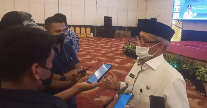 Lukman Abunawas Program Gampang Umrah Bareng Korpri untuk ASN di Sultra