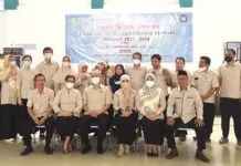 Teguh Fathurahman Resmi Jabat Direktur Poltekkes Kendari yang Baru Teguh Fathurahman Resmi Jabat Direktur Poltekkes Kendari yang Baru