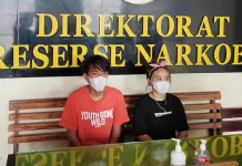 Demi Bayar Kos, Sepasang Kekasih Jadi Pengedar Sabu di Kendari Demi Bayar Kos, Sepasang Kekasih Jadi Pengedar Sabu di Kendari