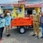 Peduli Lingkungan, PT Vale Serahkan Bantuan Dua Unit Motor Sampah Peduli Lingkungan, PT Vale Serahkan Bantuan Dua Unit Motor Sampah
