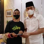 Andi Sumangerukka Penuhi Janji Beri Bantuan ke Ibu Sitimin Andi Sumangerukka Penuhi Janji Beri Bantuan ke Ibu Sitimin