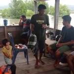 Empat Nelayan yang Terdampar di Pulau Lemo Kolaka Ditemukan Selamat Empat Nelayan yang Terdampar di Pulau Lemo Kolaka Ditemukan Selamat