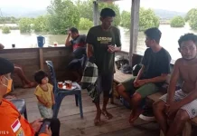 Empat Nelayan yang Terdampar di Pulau Lemo Kolaka Ditemukan Selamat Empat Nelayan yang Terdampar di Pulau Lemo Kolaka Ditemukan Selamat
