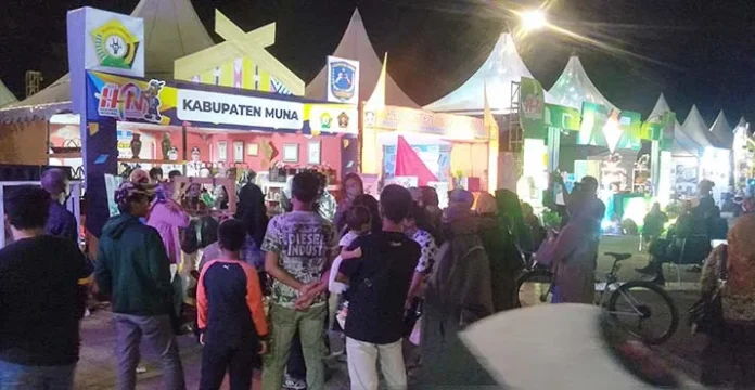 Pertunjukan Musik Rambi Wuna Tarik Perhatian Pengunjung Pameran HPN 2022