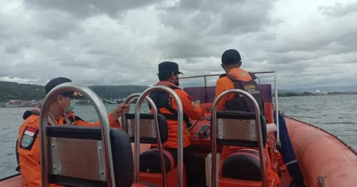 Dua Kapal Nelayan Terdampar di Pulau Lemo Kolaka Akibat Cuaca Buruk