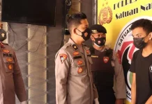 Demi Upah Rp800 Ribu, Pria di Kendari Ini Jadi Pengedar Narkoba Demi Upah Rp800 Ribu, Pria di Kendari Ini Jadi Pengedar Narkoba