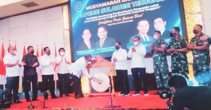 Hasdar Kembali Jadi Ketua Gapensi Sultra