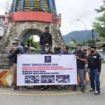 Jurnalis Kolut Gelar Aksi Damai, Kecam Tindakan Kekerasan Terhadap Wartawan di Kendari Jurnalis Kolut Gelar Aksi Damai, Kecam Tindakan Kekerasan Terhadap Wartawan di Kendari