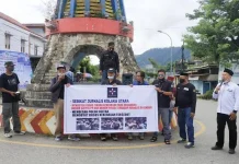 Jurnalis Kolut Gelar Aksi Damai, Kecam Tindakan Kekerasan Terhadap Wartawan di Kendari Jurnalis Kolut Gelar Aksi Damai, Kecam Tindakan Kekerasan Terhadap Wartawan di Kendari