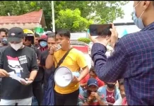 Tuntut Kejelasan Pengosongan PKL di Kendari Beach, Pedagang Demo di Kantor Wali Kota Tuntut Kejelasan Pengosongan PKL di Kendari Beach, Pedagang Demo di Kantor Wali Kota