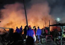 Gegara Rokok, Kios-kios Pengecer Bensin di Kendari Hangus Dilalap Api Gegara Rokok, Kios-kios Pengecer Bensin di Kendari Hangus Dilalap Api