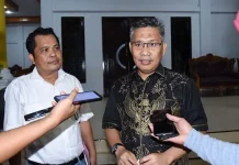 Pemkot Kendari Alokasikan Anggaran untuk Bedah Rumah 22 Unit Wali Kota Kendari Sulkarnain Kadir