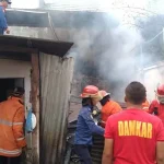 Satu Unit Rumah di Kendari Terbakar, Kerugian Ditaksir Puluhan Juta Satu Unit Rumah di Kendari Terbakar, Kerugian Ditaksir Puluhan Juta