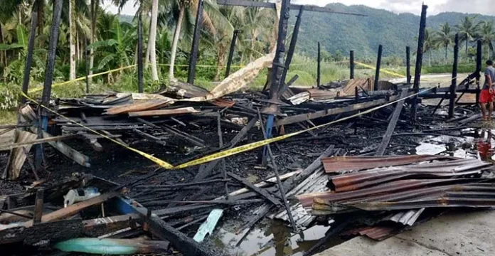 Ditinggal Pemiliknya, Satu Rumah di Kolaka Utara Ludes Terbakar