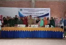 Warga Pumbolo Kolut Dilatih Membuat Tepung dari Buah Kelapa Warga Pumbolo Kolut Dilatih Membuat Tepung dari Buah Kelapa