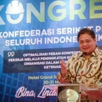 Buka Rakernas KSPSI, Menko Airlangga Minta Pengusaha Bayar THR Pekerja Menteri Koordinator Bidang Perekonomian Airlangga Hartarto