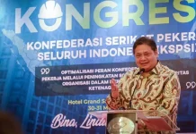 Buka Rakernas KSPSI, Menko Airlangga Minta Pengusaha Bayar THR Pekerja Menteri Koordinator Bidang Perekonomian Airlangga Hartarto