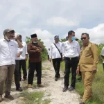 Bupati Wakatobi Tinjau Lokasi Rencana Pengembangan Udang Vaname di Tomia Bupati Wakatobi Tinjau Lokasi Rencana Pengembangan Udang Vaname di Tomia