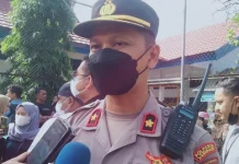 30 Personel Polresta Kendari Amankan Pasar Murah Disperindag Sultra 30 Personel Polresta Kendari Amankan Pasar Murah Disperindag Sultra