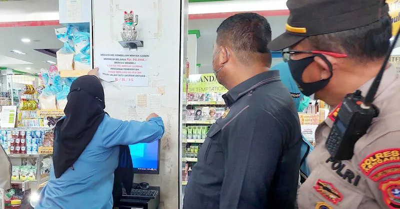 Wali Kota Kendari Larang Ritel Modern Terapkan Syarat Pembelian Minyak Goreng   